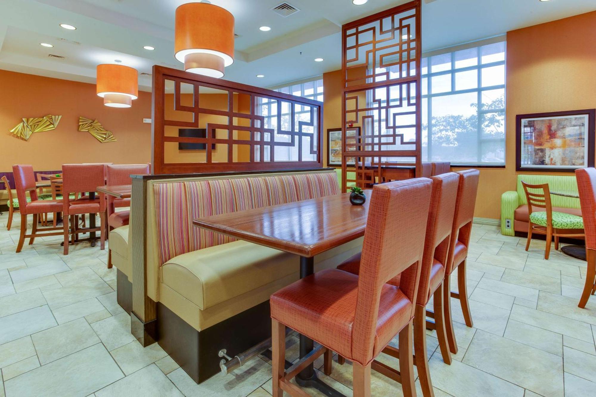 Drury Inn & Suites ويست دي موينز المظهر الخارجي الصورة