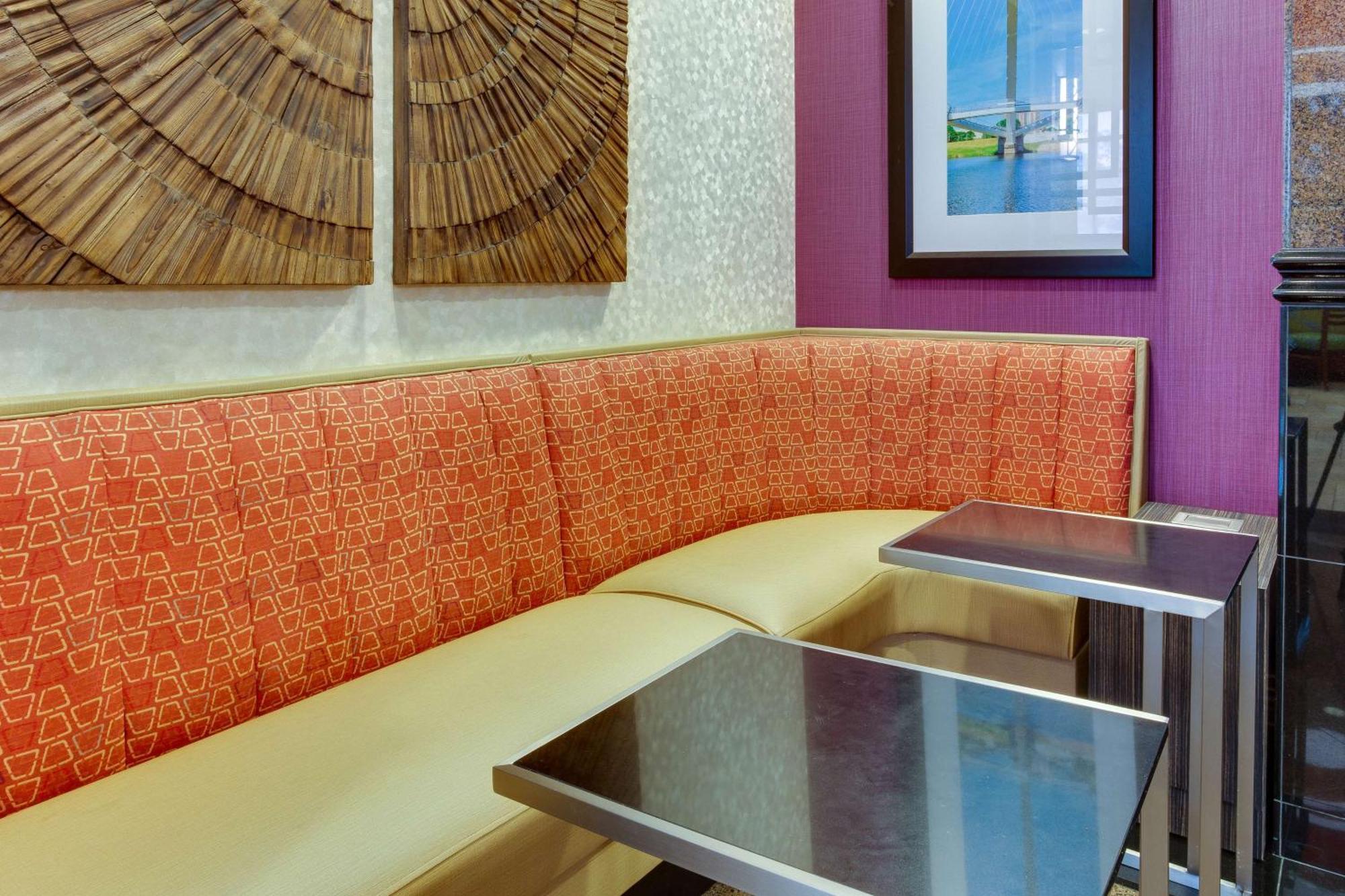 Drury Inn & Suites ويست دي موينز المظهر الخارجي الصورة