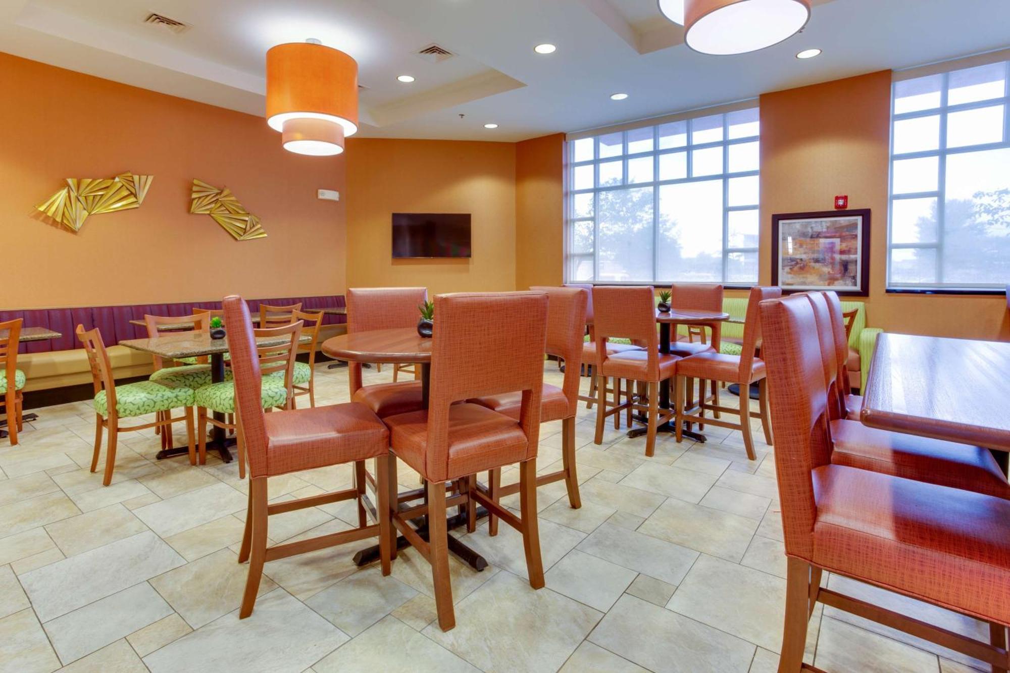 Drury Inn & Suites ويست دي موينز المظهر الخارجي الصورة