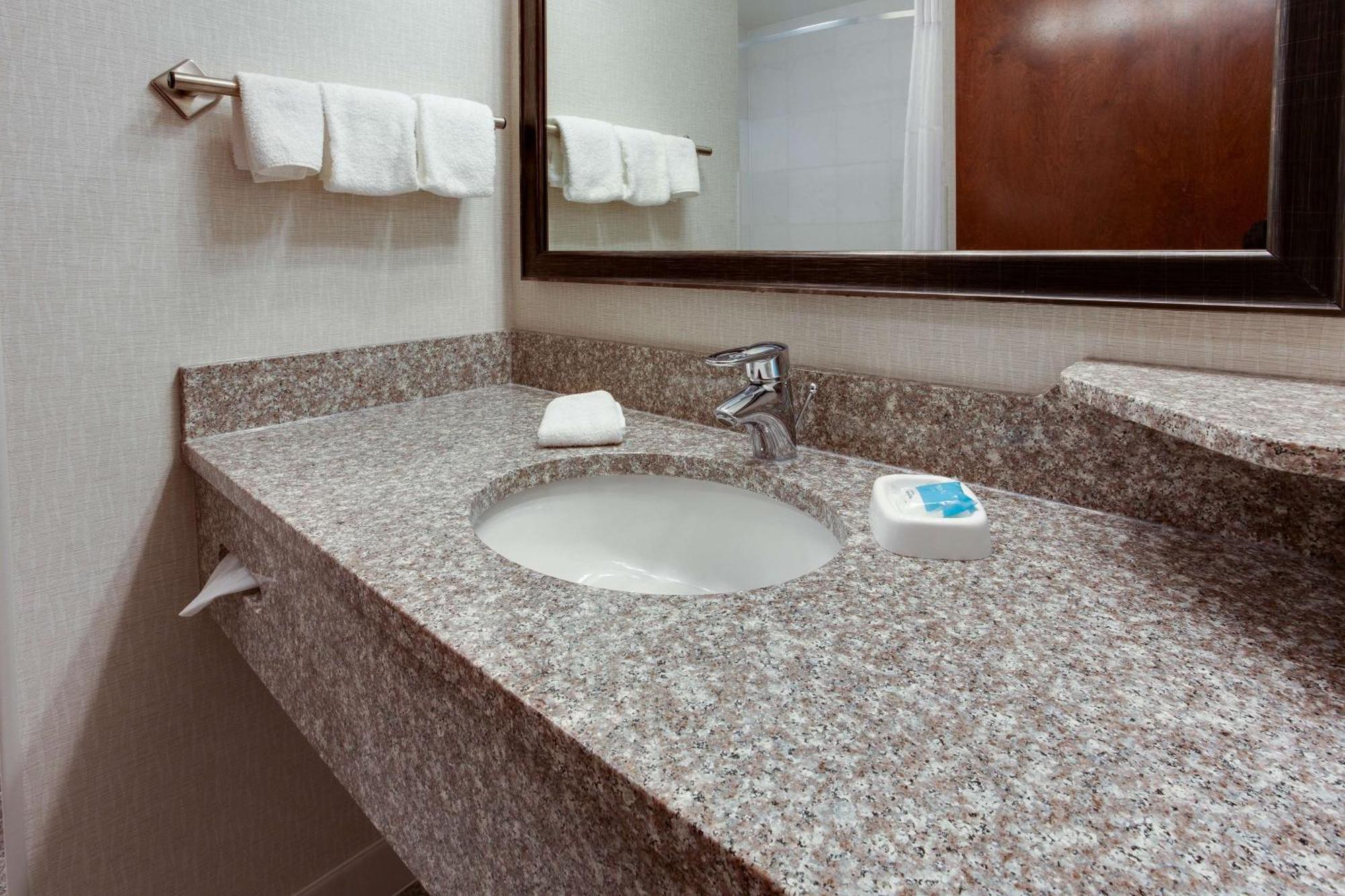 Drury Inn & Suites ويست دي موينز المظهر الخارجي الصورة
