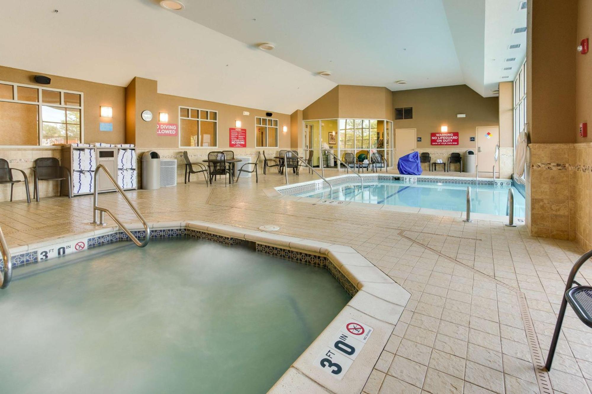 Drury Inn & Suites ويست دي موينز المظهر الخارجي الصورة