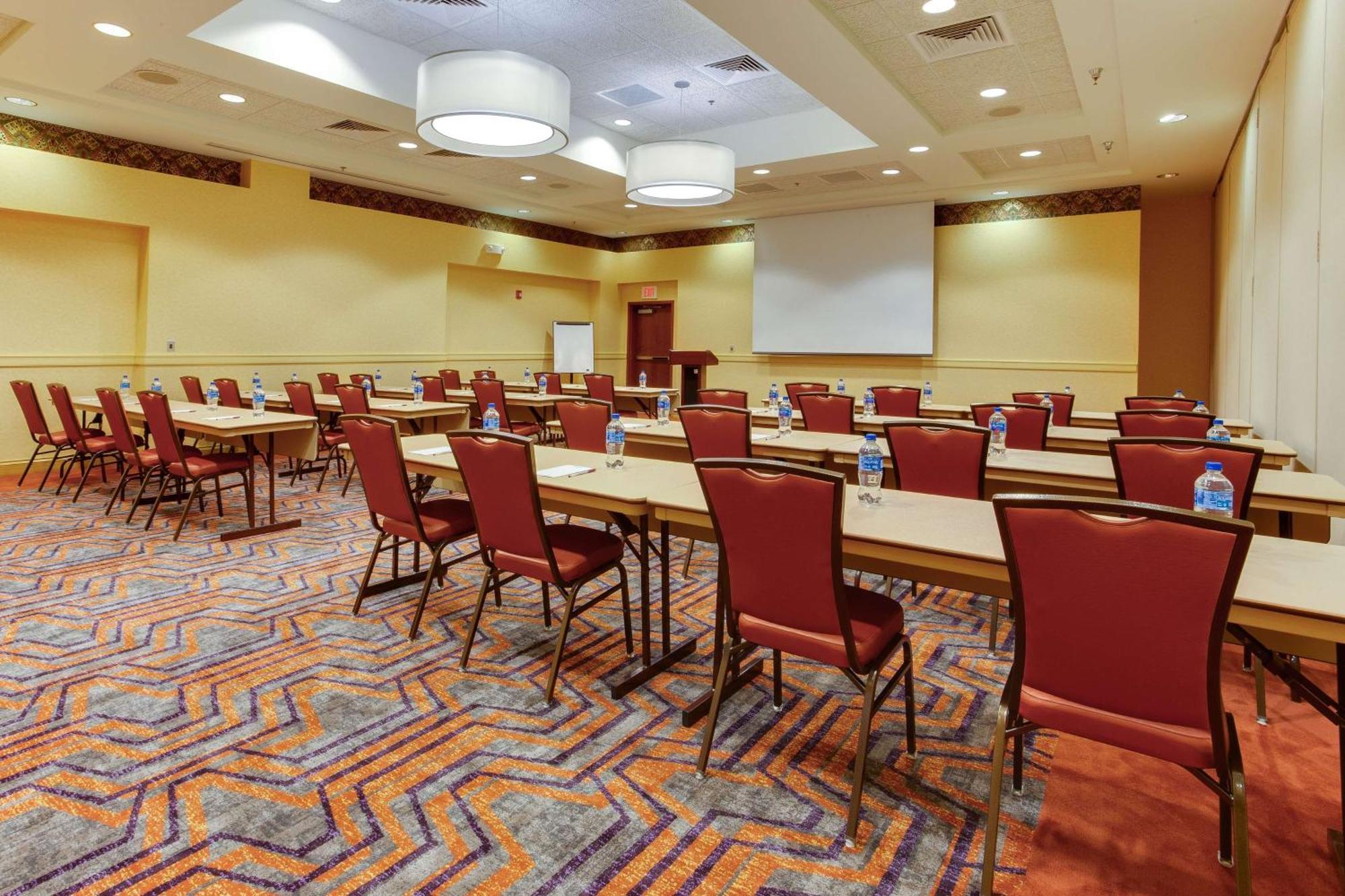 Drury Inn & Suites ويست دي موينز المظهر الخارجي الصورة