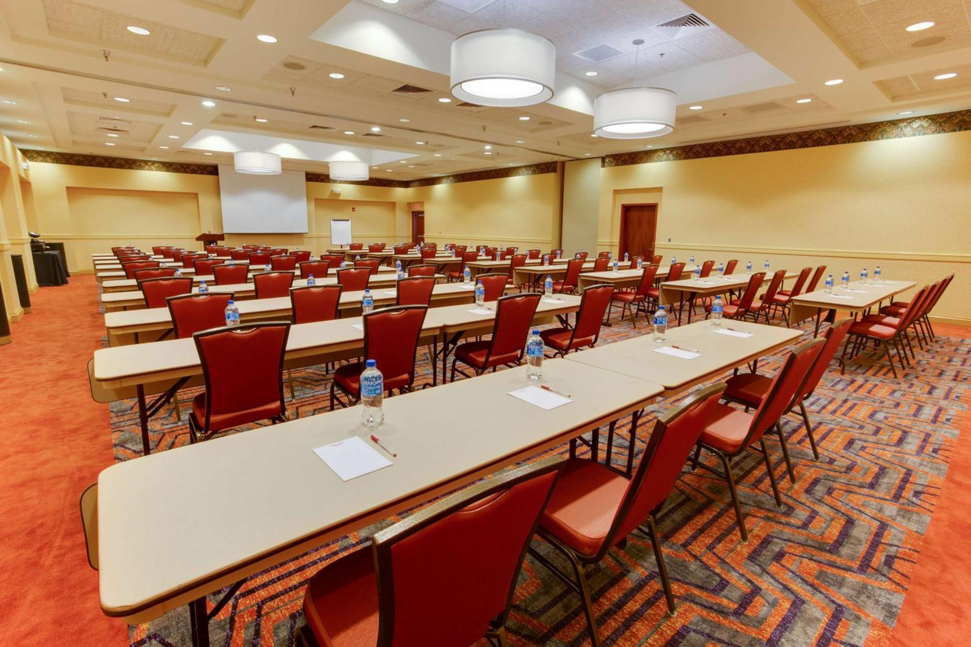 Drury Inn & Suites ويست دي موينز المظهر الخارجي الصورة