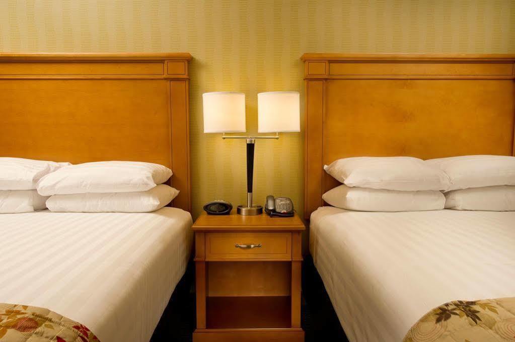 Drury Inn & Suites ويست دي موينز المظهر الخارجي الصورة